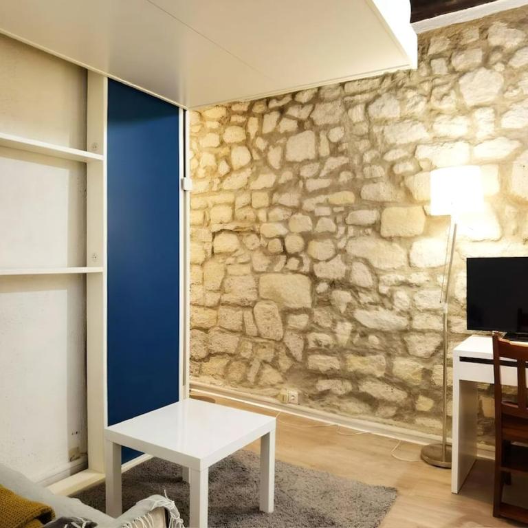 Cute Marais Studio near Metro Heart of Paris N4-22 - One-Bedroom Apartment - 1