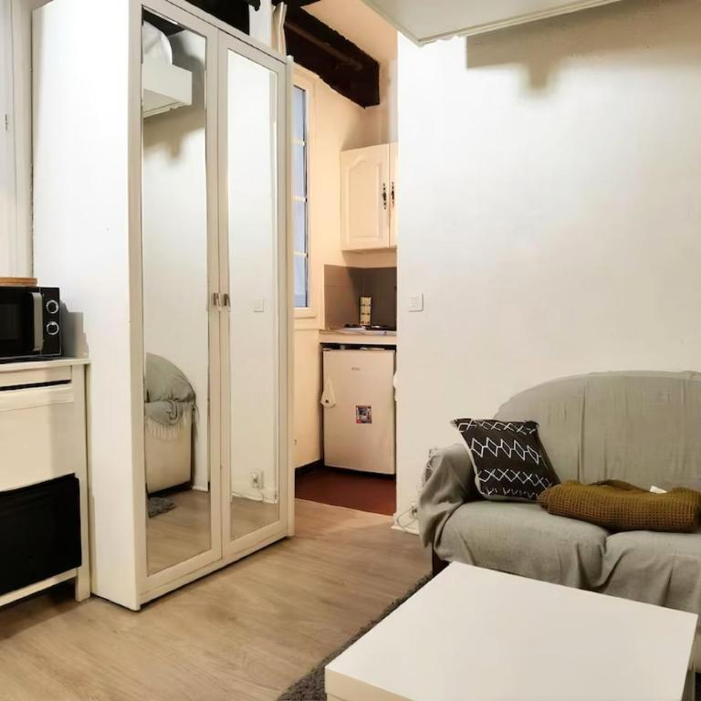Cute Marais Studio near Metro Heart of Paris N4-22 - One-Bedroom Apartment - 8