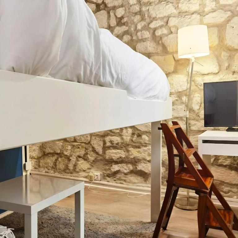 Cute Marais Studio near Metro Heart of Paris N4-22 - One-Bedroom Apartment - 11