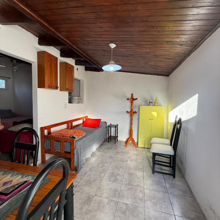 Cabaña, con patio y parrilla a 5 min de Termas - Bungalow - 14