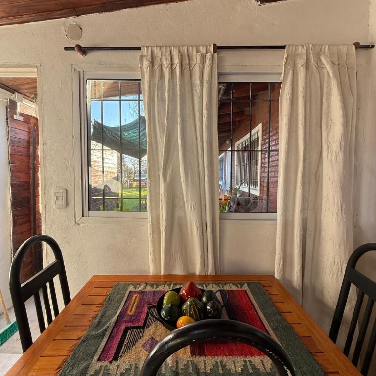 Cabaña, con patio y parrilla a 5 min de Termas - Bungalow - 12