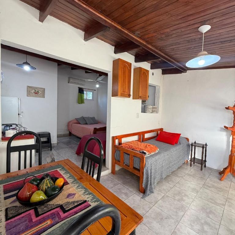 Cabaña, con patio y parrilla a 5 min de Termas - Bungalow - 11