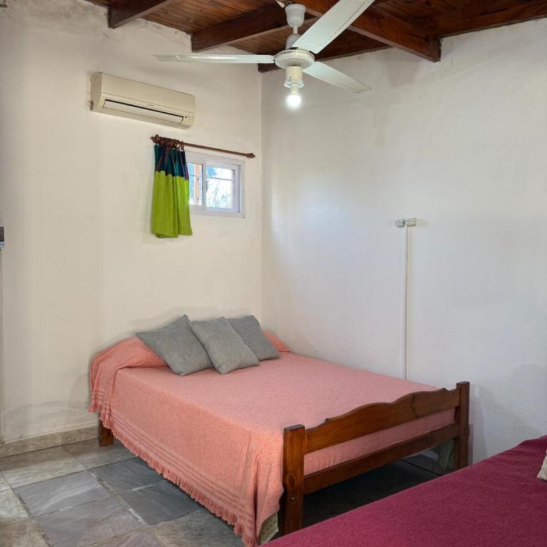 Cabaña, con patio y parrilla a 5 min de Termas - Bungalow - 8