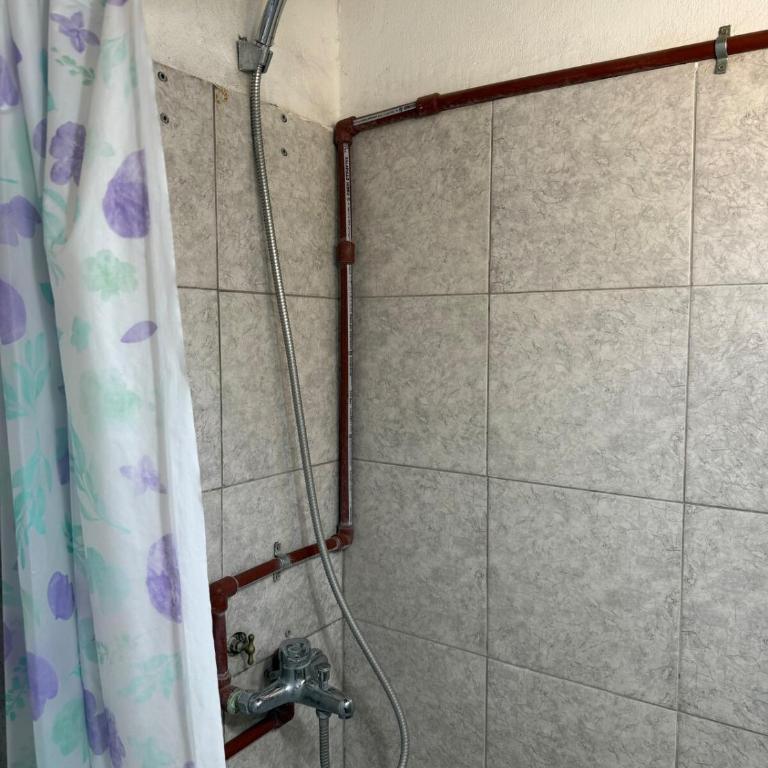 Cabaña, con patio y parrilla a 5 min de Termas - Bungalow - 6