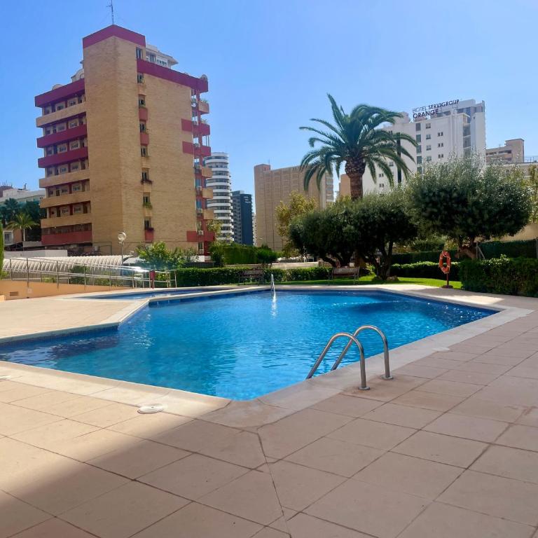 Acogedor apartamento de dos dormitorios en el corazón de Benidorm - Two-Bedroom Apartment - 14