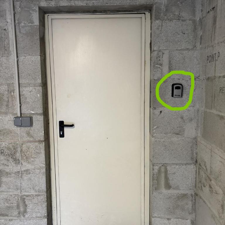 Appart T2 l'île de Nantes avec parking privé - One-Bedroom Apartment - 13
