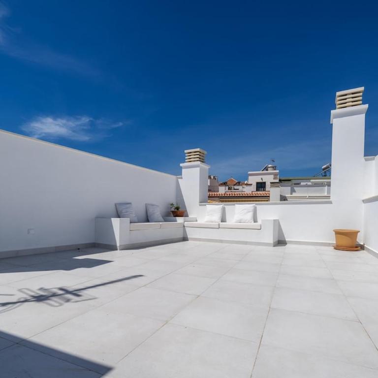 Ático con gran terraza privada cerca de la playa - Apartamento de 2 dormitorios con terraza - 2