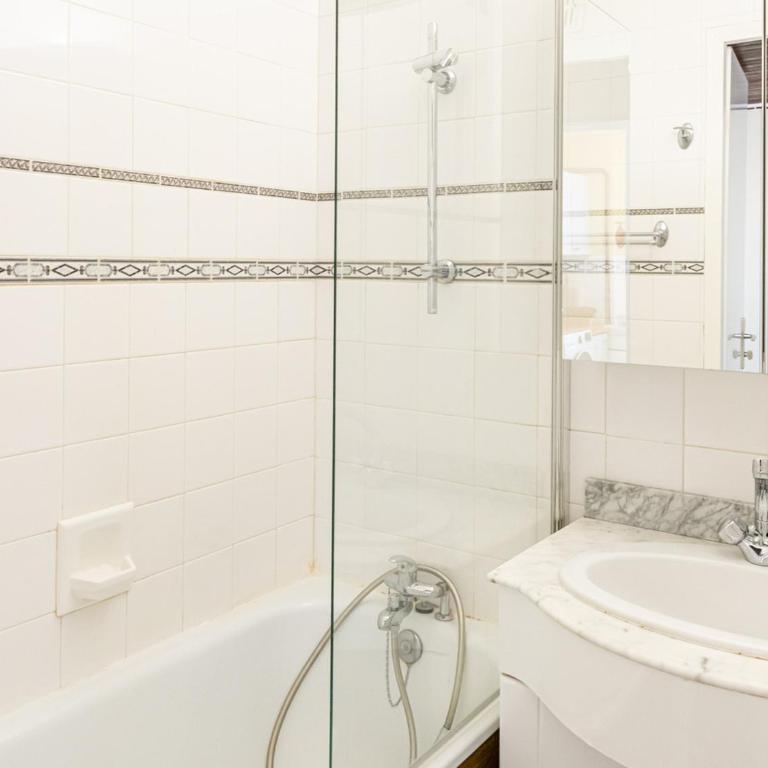 Appart 8 pers au pied des pistes, balcon sud, centre-station - Apartment mit 2 Schlafzimmern - 2