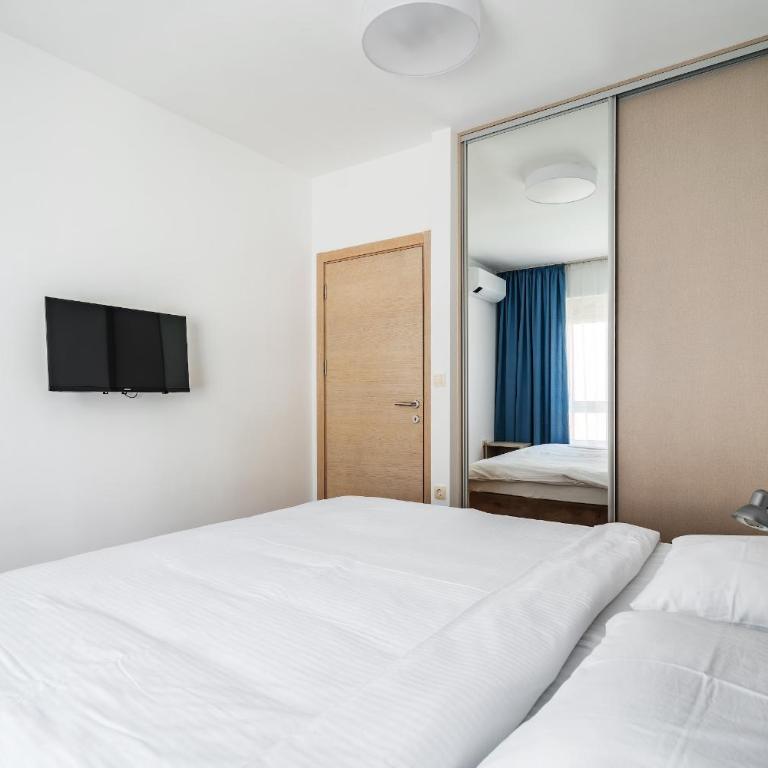 Status-M Apartments 187 - Two-Bedroom Apartment with Mountain View - 18