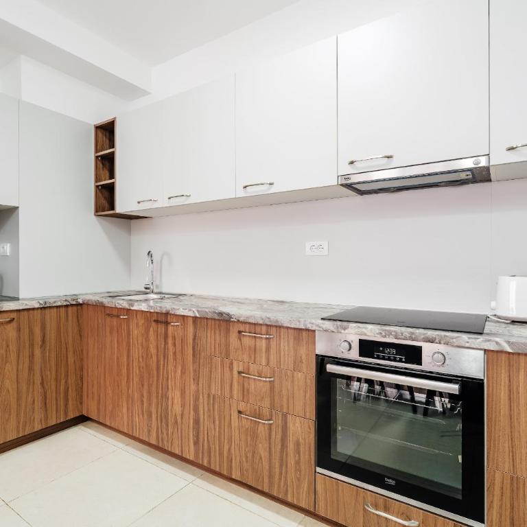 Status-M Apartments 187 - Two-Bedroom Apartment with Mountain View - 12