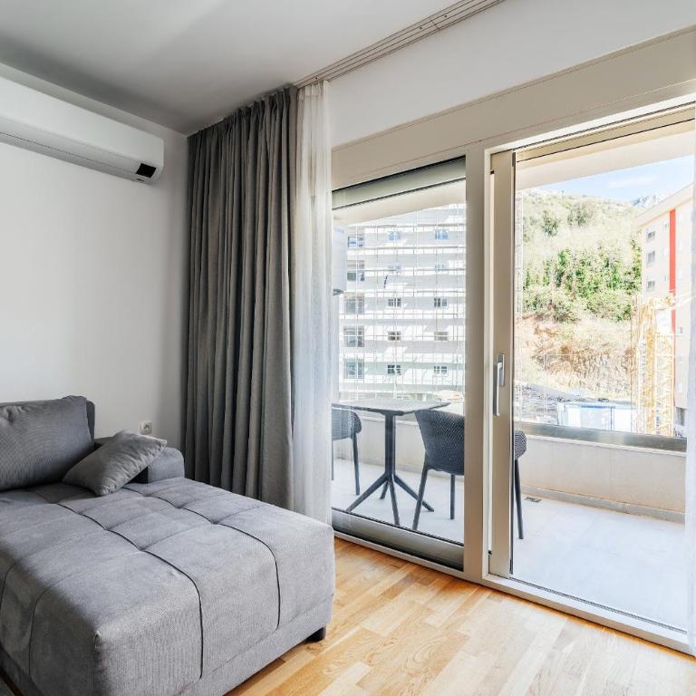 Status-M Apartments 187 - Two-Bedroom Apartment with Mountain View - 9