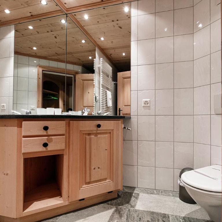 Laax Chalet by Quokka 360 - Charming Apartment with Private Patio - Superior Apartment mit 3 Schlafzimmern - 32