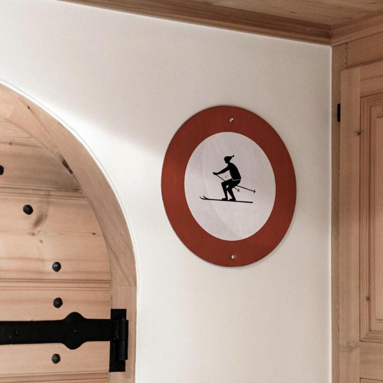 Laax Chalet by Quokka 360 - Charming Apartment with Private Patio - Superior Apartment mit 3 Schlafzimmern - 27