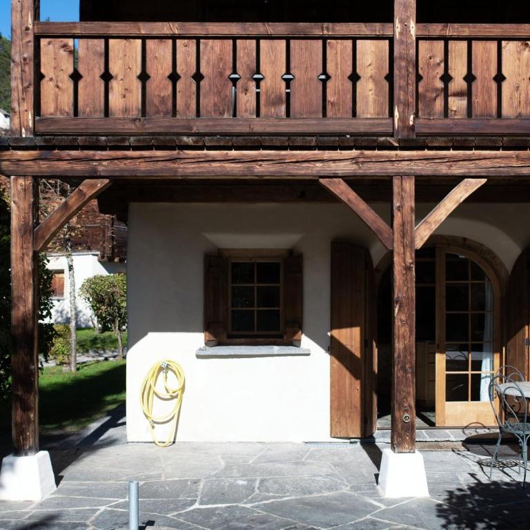 Laax Chalet by Quokka 360 - Charming Apartment with Private Patio - Superior Apartment mit 3 Schlafzimmern - 35