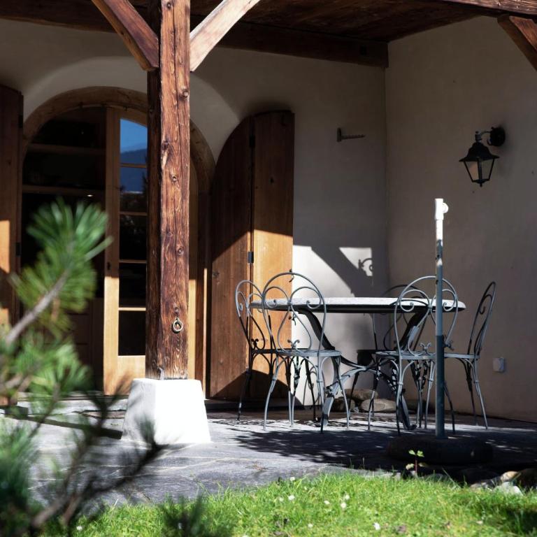 Laax Chalet by Quokka 360 - Charming Apartment with Private Patio - Superior Apartment mit 3 Schlafzimmern - 7