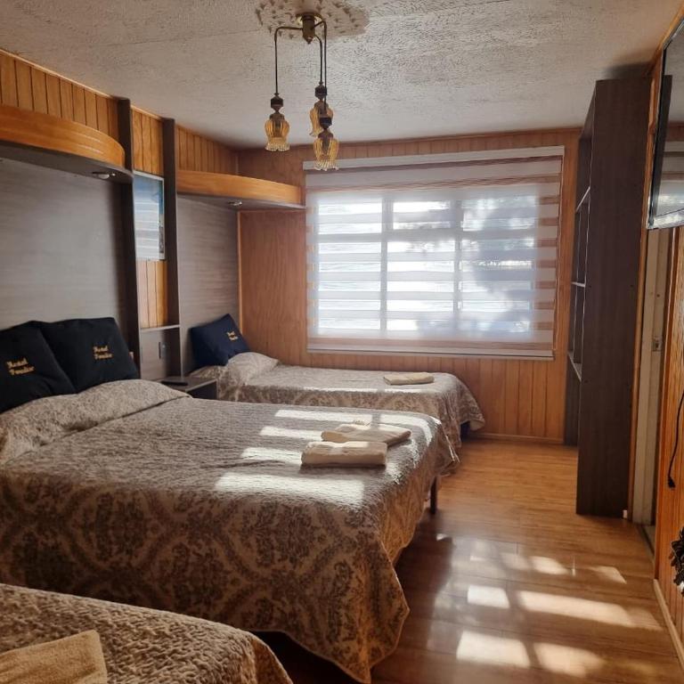 Hostal Parediso - Habitación Cuádruple con baño privado - 2