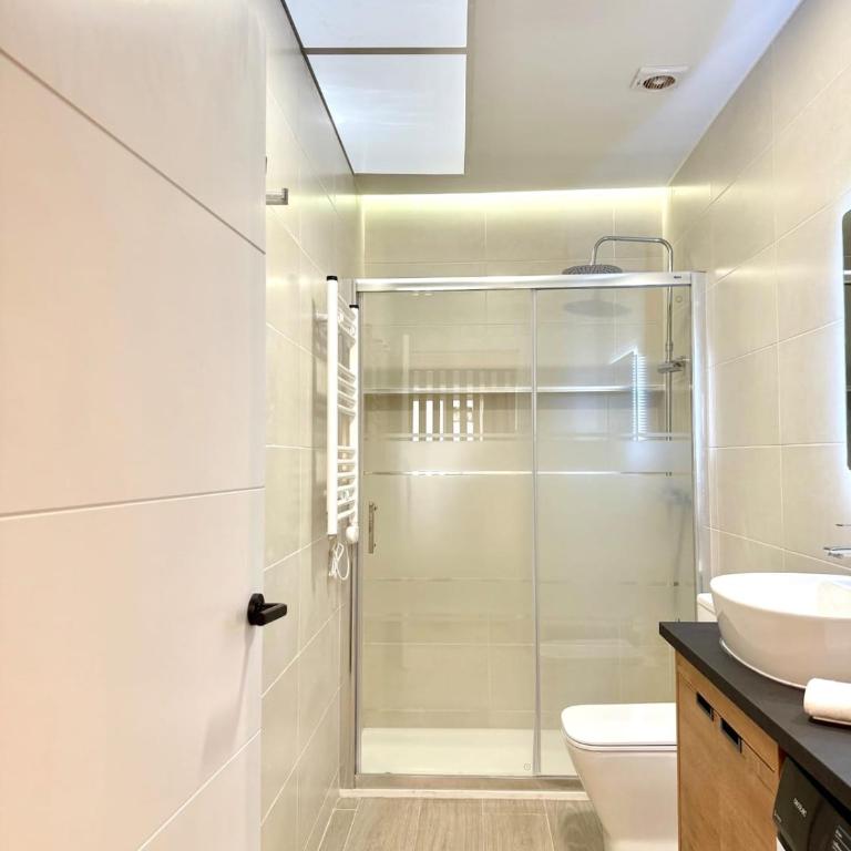 Fabulous Apartment in Madrid - Two-Room Apartment - 17