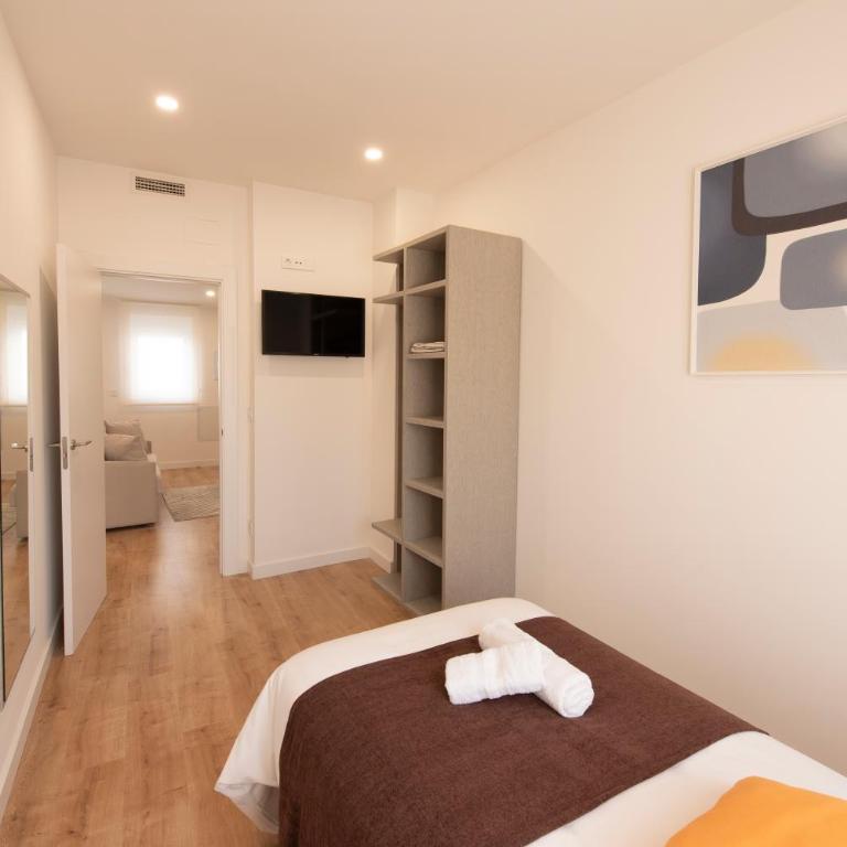 ALAIA ROOMS Apartamentos Turísticos 0004 - Two-Bedroom Apartment - 4