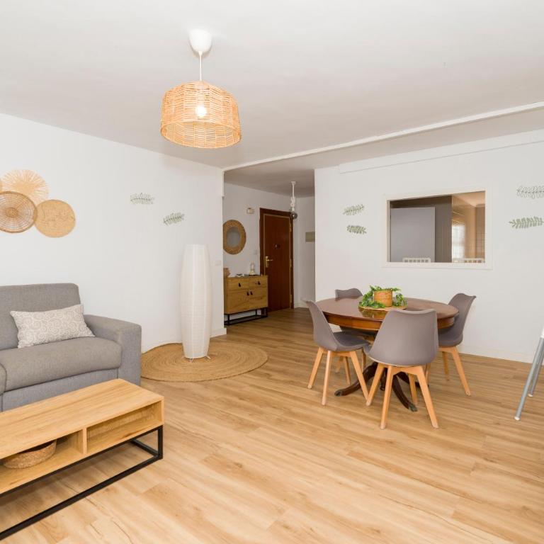 La CASA De CARLA - Three-Bedroom Apartment - 1