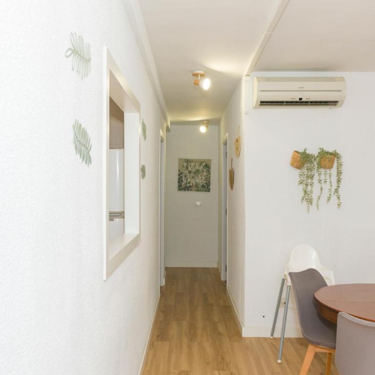 La CASA De CARLA - Three-Bedroom Apartment - 11