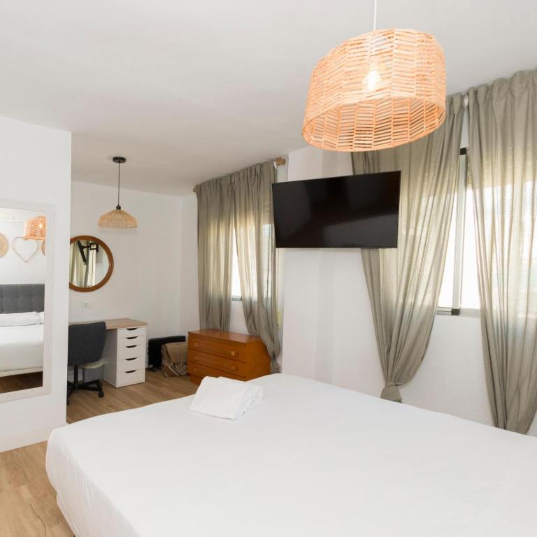 La CASA De CARLA - Three-Bedroom Apartment - 19