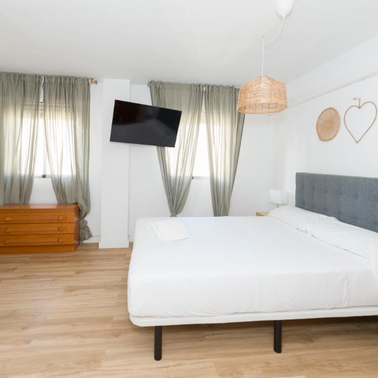 La CASA De CARLA - Three-Bedroom Apartment - 18