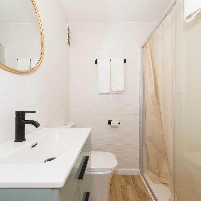 La CASA De CARLA - Three-Bedroom Apartment - 21