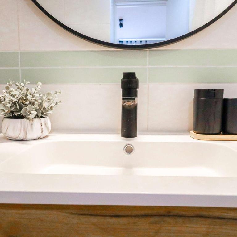 HOM l WiFi cerca del metro Bellas Artes - Apartment - 27
