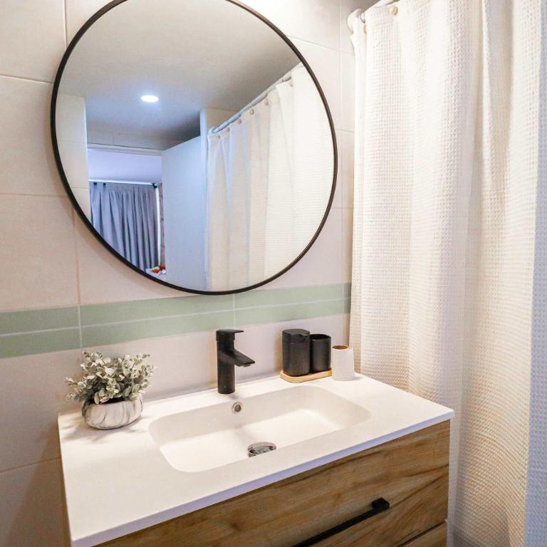 HOM l WiFi cerca del metro Bellas Artes - Apartment - 32