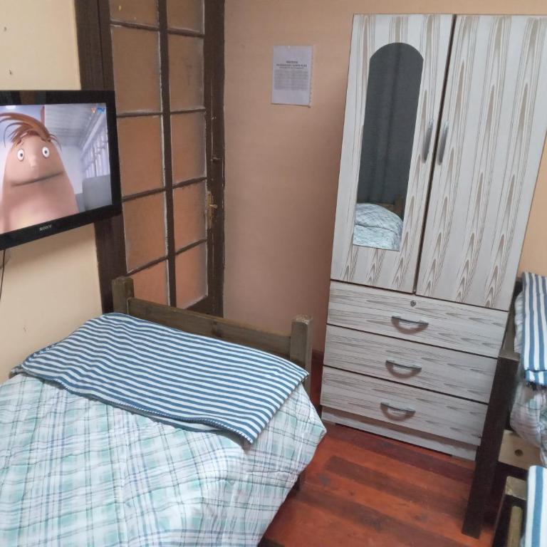 Hostería Residencial Santa Rosa - Habitación Triple con baño privado - 26