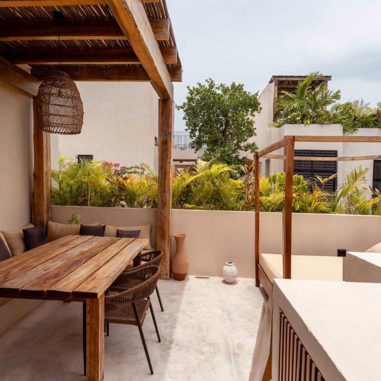 Luxe 3BR Villa - Two Private Pools including Rooftop Modern Boho Style - Villa - 58