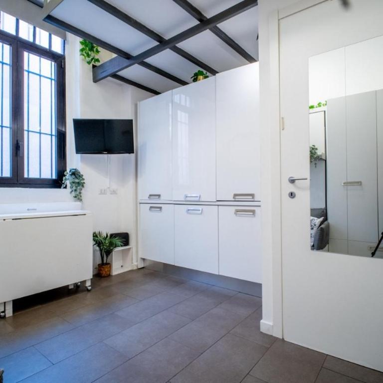 Close Central Station New Mini Loft AC WiFi - Appartamento - Piano Terra - 5