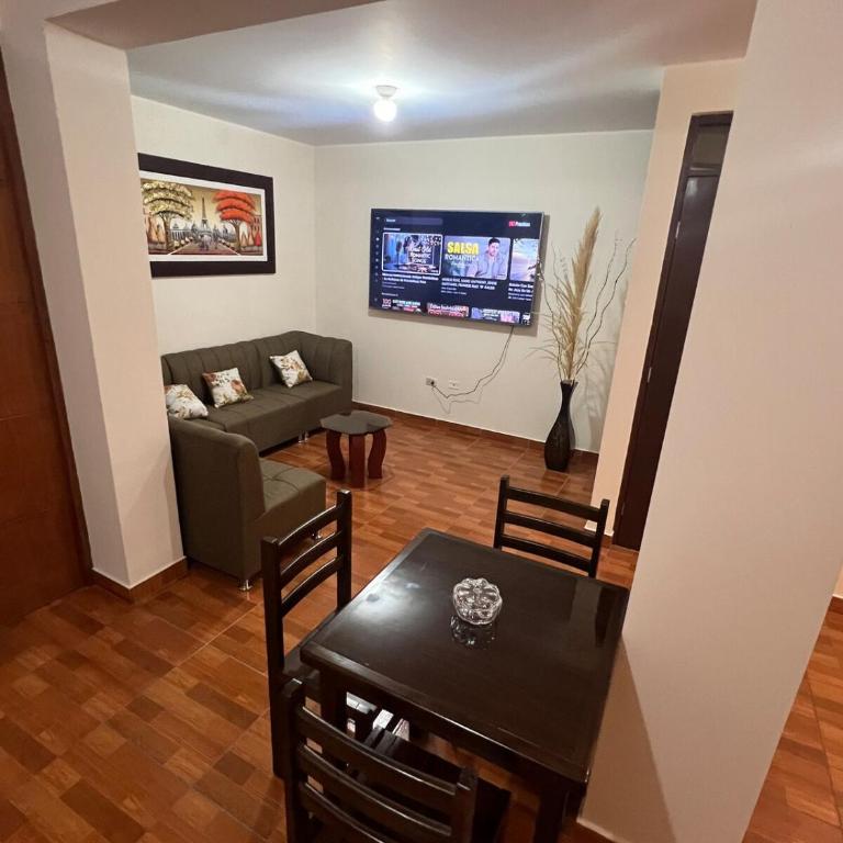 Departamento con jacuzzi e hidromasajes, cerca del aeropuerto - Apartamento de 2 dormitorios - 4
