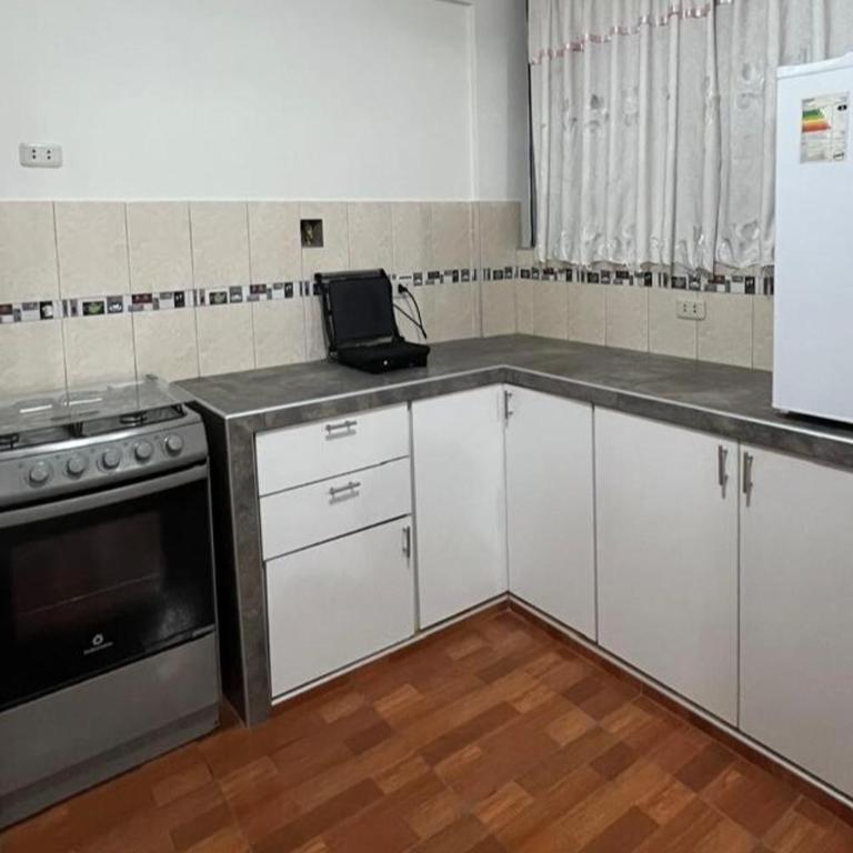 Departamento con jacuzzi e hidromasajes, cerca del aeropuerto - Apartamento de 2 dormitorios - 18