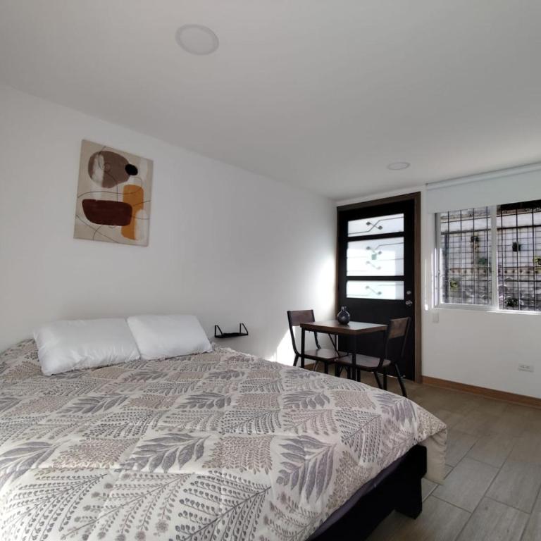 Apartments & Suites Inglaterra 1 - Deluxe Queen Studio - 2