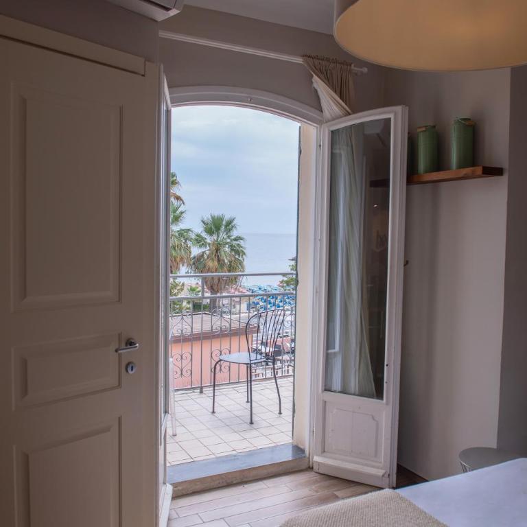 Fra Diavolo - Camera Matrimoniale Deluxe con Balcone e Vista Mare - 4