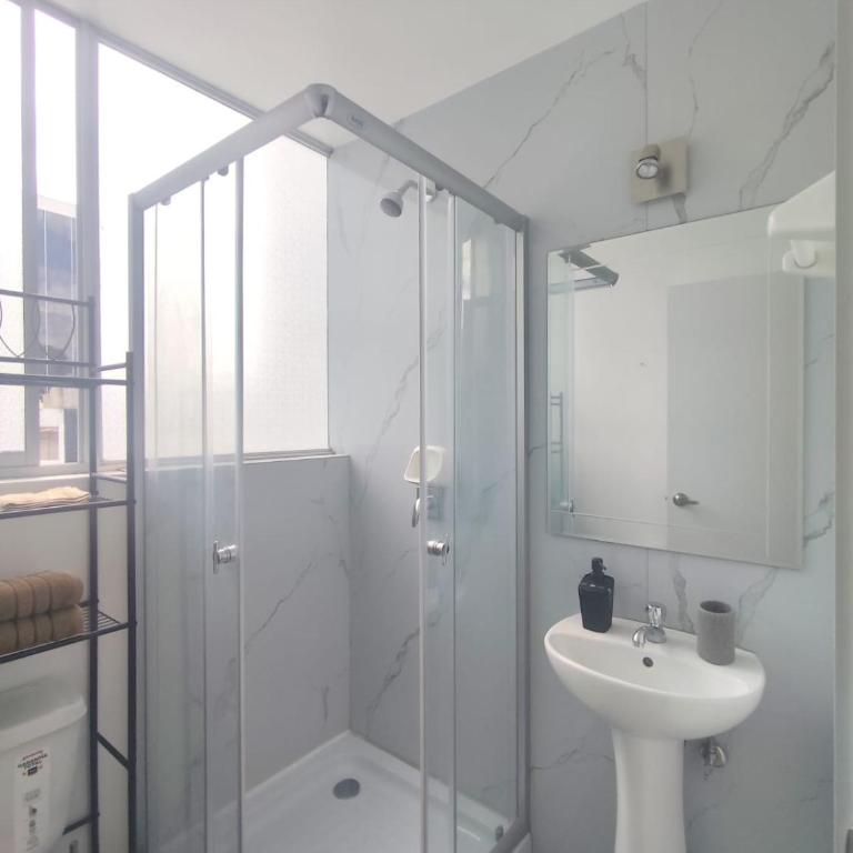 Suites & Estudios Inglaterra II - Deluxe Suite - 11