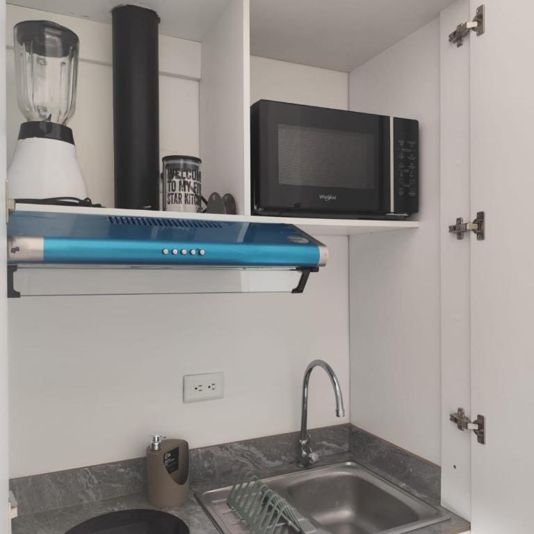 Suites & Estudios Inglaterra II - Deluxe Suite - 4