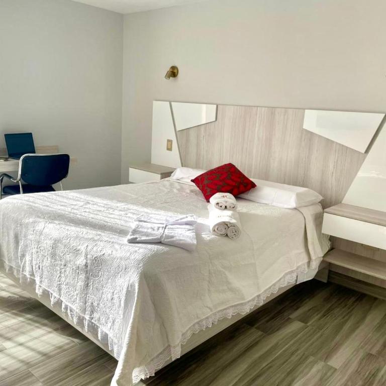 Hotel Florez Boutique - King Suite with Spa Bath - 1