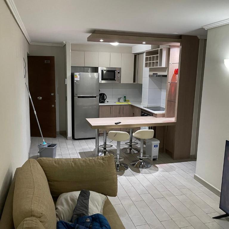Cómodo departamento 2 dormitorios 2 baños en la Región Metropolitana - Two-Bedroom Apartment - 10