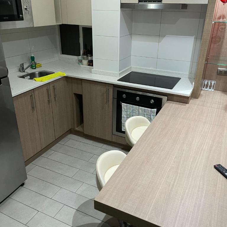Cómodo departamento 2 dormitorios 2 baños en la Región Metropolitana - Two-Bedroom Apartment - 11