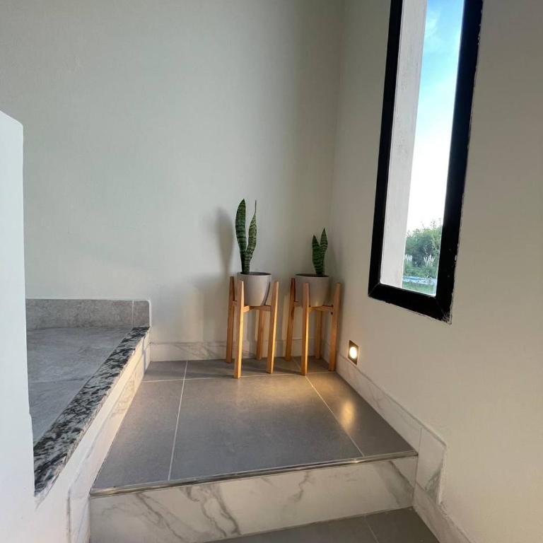 Mansión Exclusiva, Amplias Comodidades - Casa de 4 dormitorios - 77