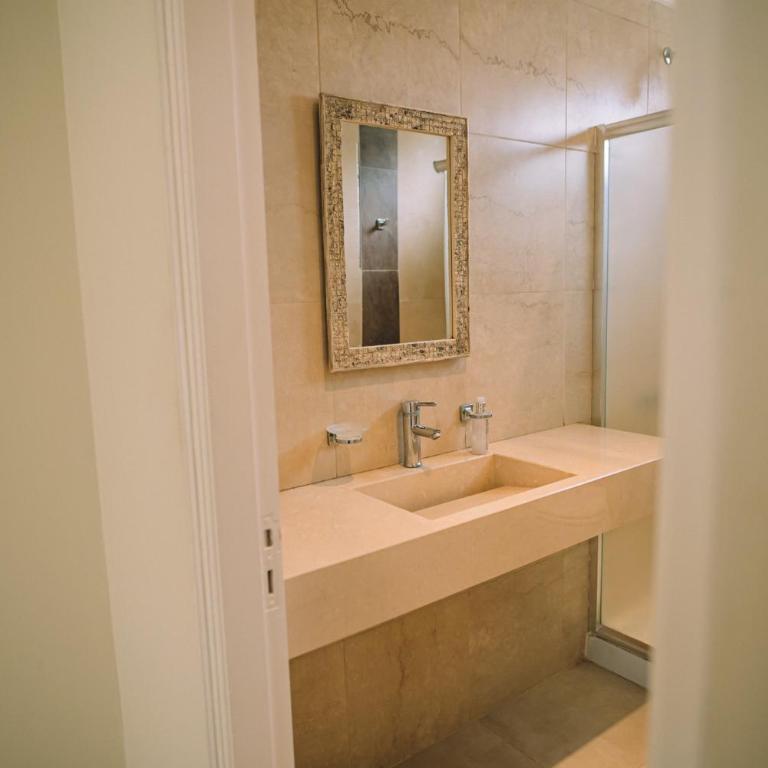 Mansión Exclusiva, Amplias Comodidades - Casa de 4 dormitorios - 92