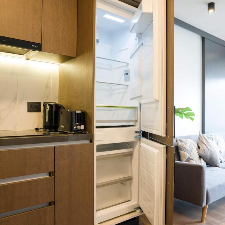 Spacious 2B apartment steps from Escuela Militar - Apartment - 8