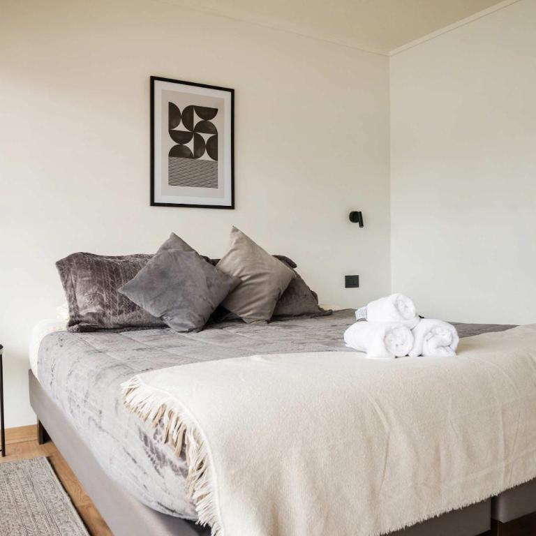 Spacious 2B apartment steps from Escuela Militar - Apartment - 20