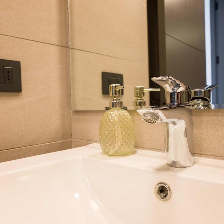 Spacious 2B apartment steps from Escuela Militar - Apartment - 35