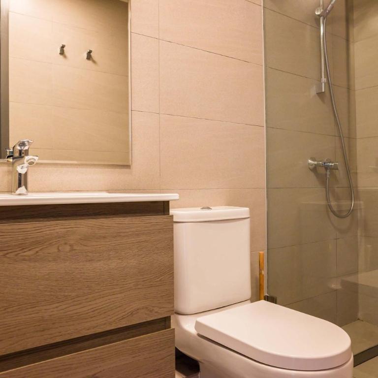 Spacious 2B apartment steps from Escuela Militar - Apartment - 33