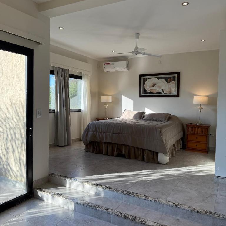 Mansión Exclusiva, Amplias Comodidades - Casa de 4 dormitorios - 66