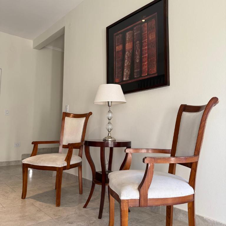 Mansión Exclusiva, Amplias Comodidades - Casa de 4 dormitorios - 67