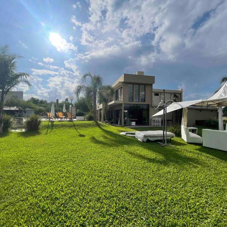 Mansión Exclusiva, Amplias Comodidades - Casa de 4 dormitorios - 15